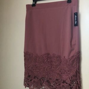 Large Olivia Blu pink skirt with lace bottom